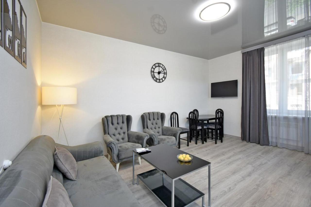 Красивая Квартира На Комитас 55 Erivan Exterior foto