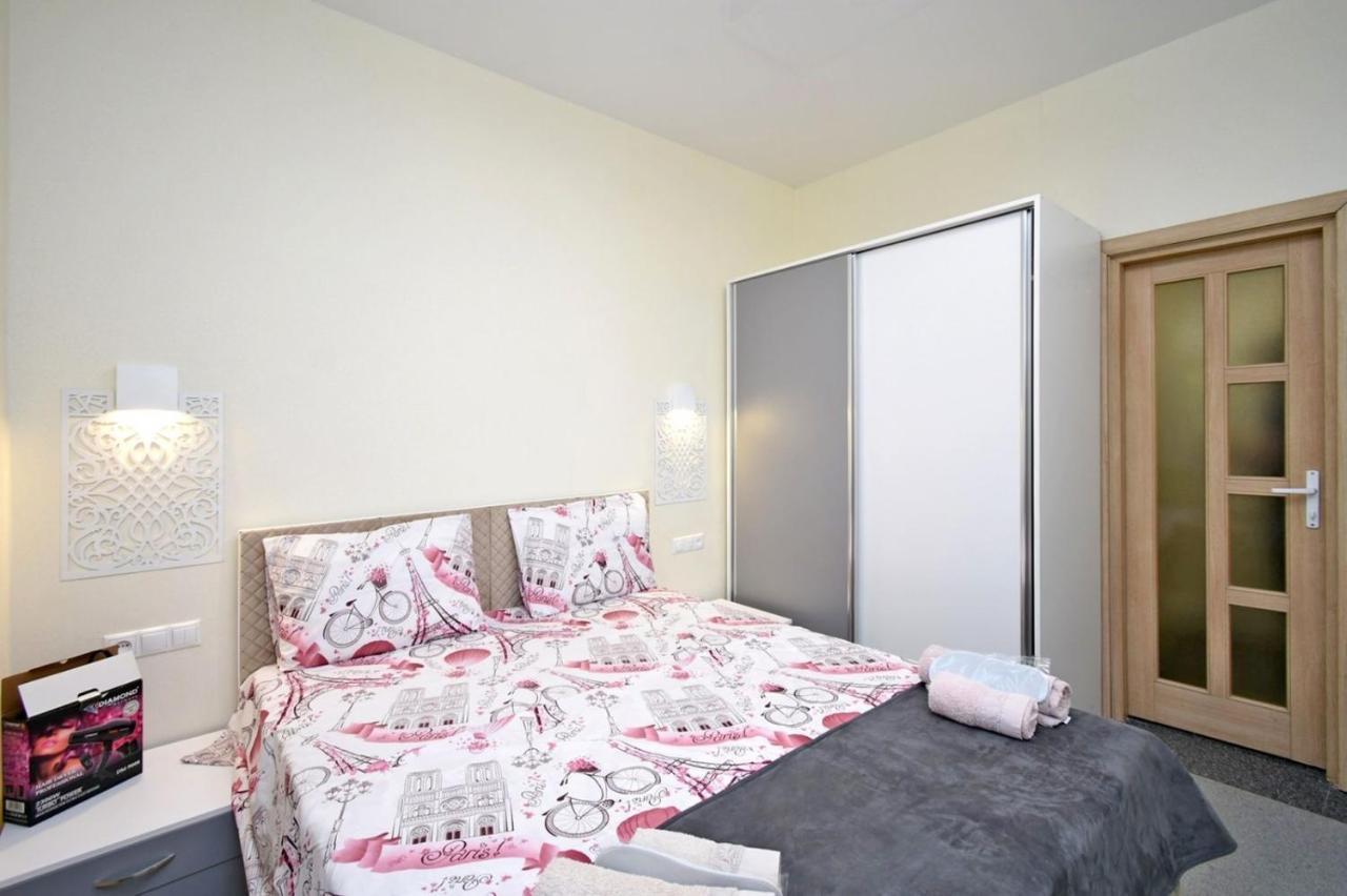 Красивая Квартира На Комитас 55 Erivan Exterior foto